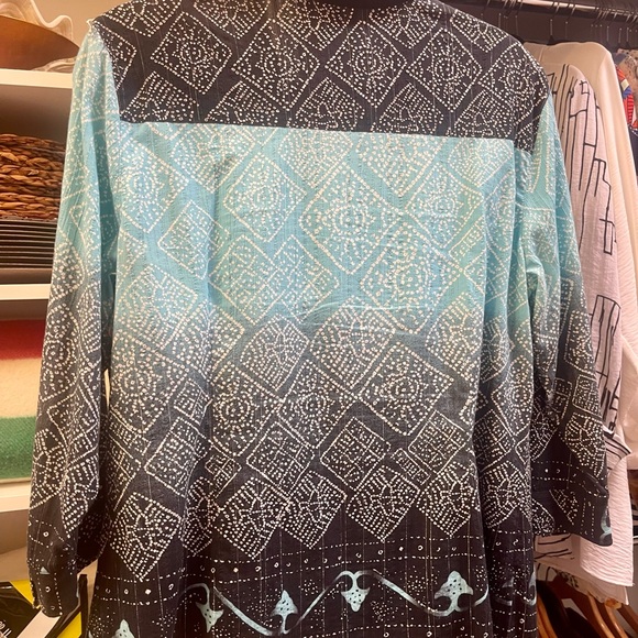 Jacket with Matching Camisole with Metallic Embroidery - Picture 3 of 9